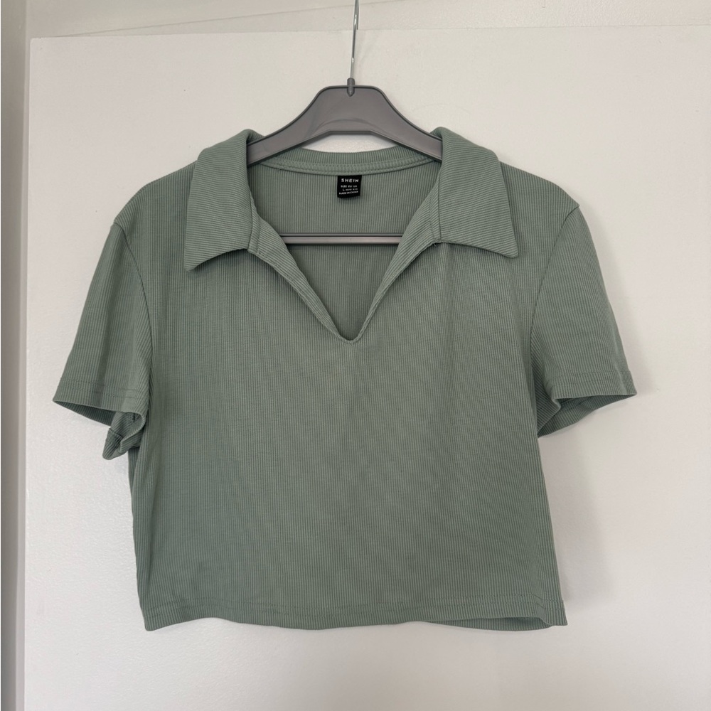 Women's Green Cropped Top